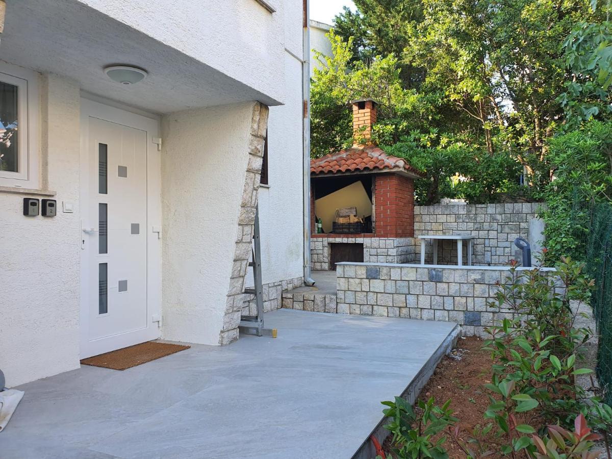 Vila Beleca Krk - Apartments Rest & Sea Крк Екстер'єр фото
