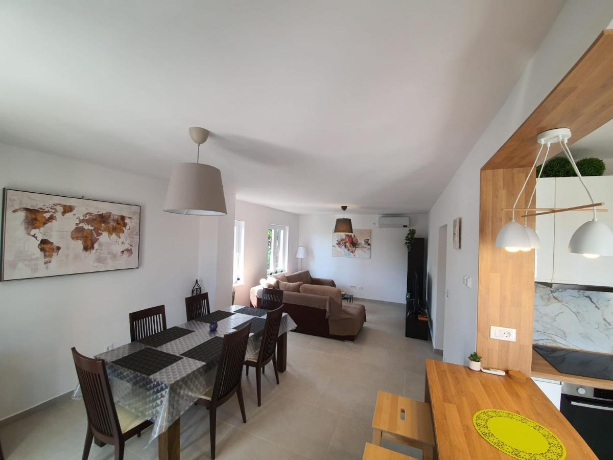 Vila Beleca Krk - Apartments Rest & Sea Крк Екстер'єр фото
