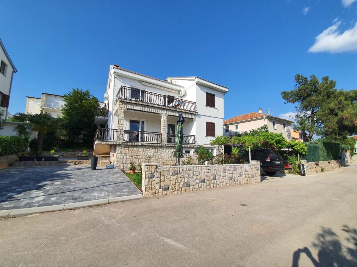 Vila Beleca Krk - Apartments Rest & Sea Крк Екстер'єр фото